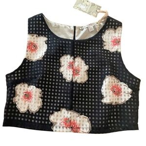 Chelsea & Violet Floral Crop Top Sleeveless Blouse Black White Flowers‎ L